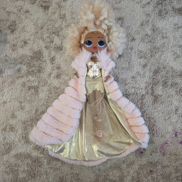 L.O.L. Surprise! Doll with Pink and Gold Outfit - Picture 1 of 4